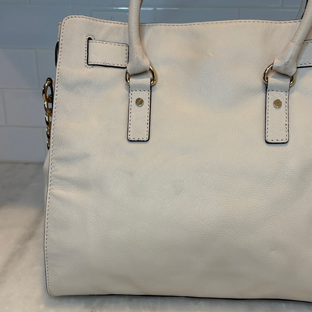 Michael Kors Hamilton Heart Lock XL Convertible Tote - Picture 7 of 16
